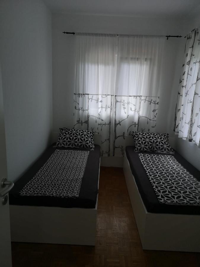 Apartmani Alma 포드고라 외부 사진