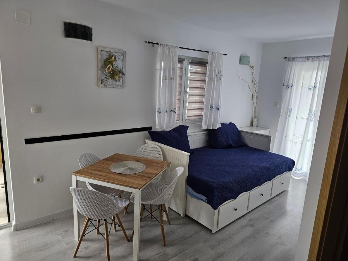 Apartmani Alma 포드고라 외부 사진
