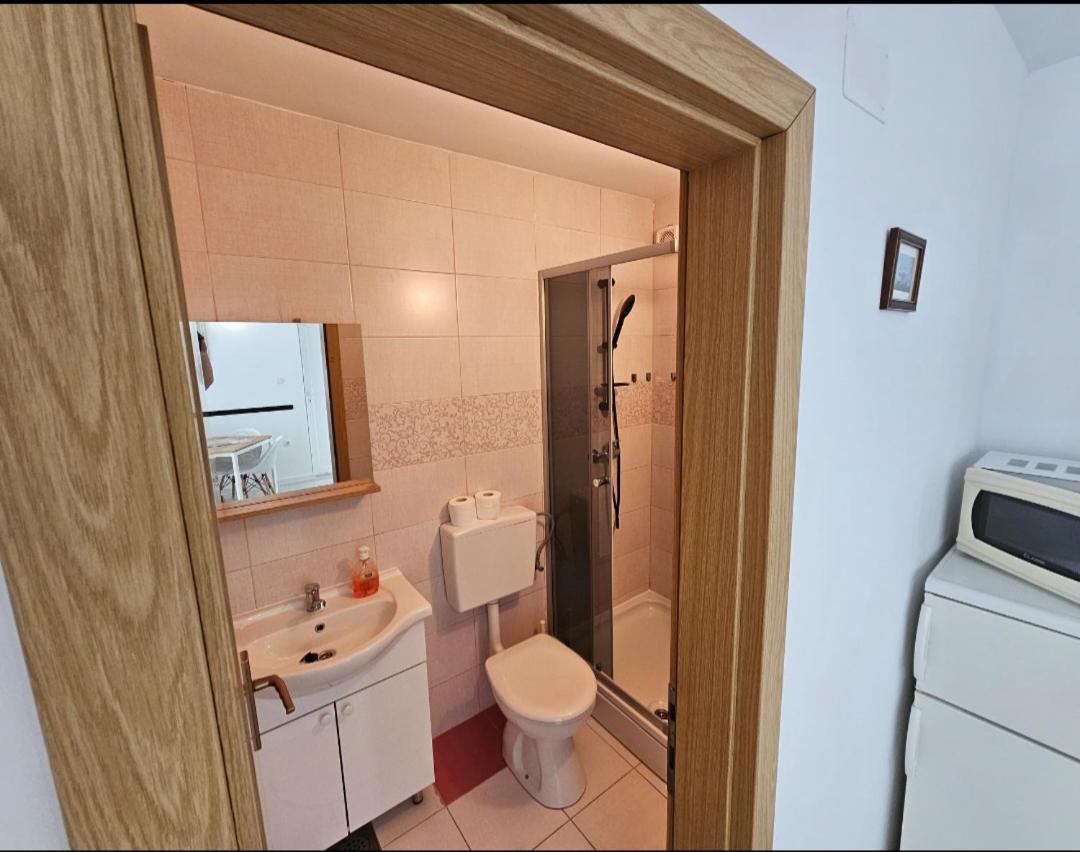 Apartmani Alma 포드고라 외부 사진